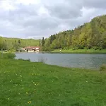 Le Repaire Des Ecureuils Vallee De Rabais Casa de Férias